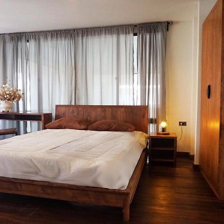 เฮนรี่ส์ โฮเทล แอนด์ แกสโตรผับ Hotel กรุงเทพมหานคร ภายนอก รูปภาพ