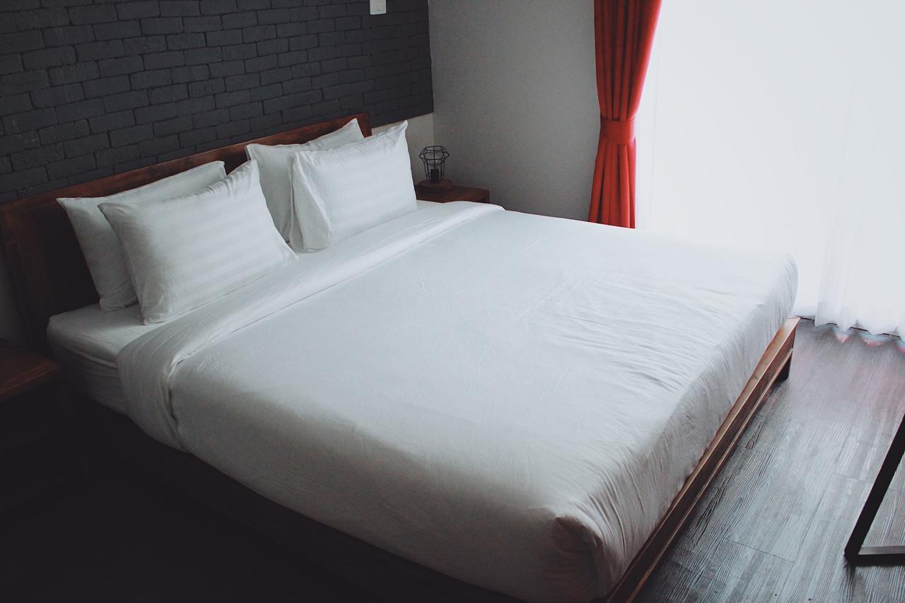 เฮนรี่ส์ โฮเทล แอนด์ แกสโตรผับ Hotel กรุงเทพมหานคร ภายนอก รูปภาพ