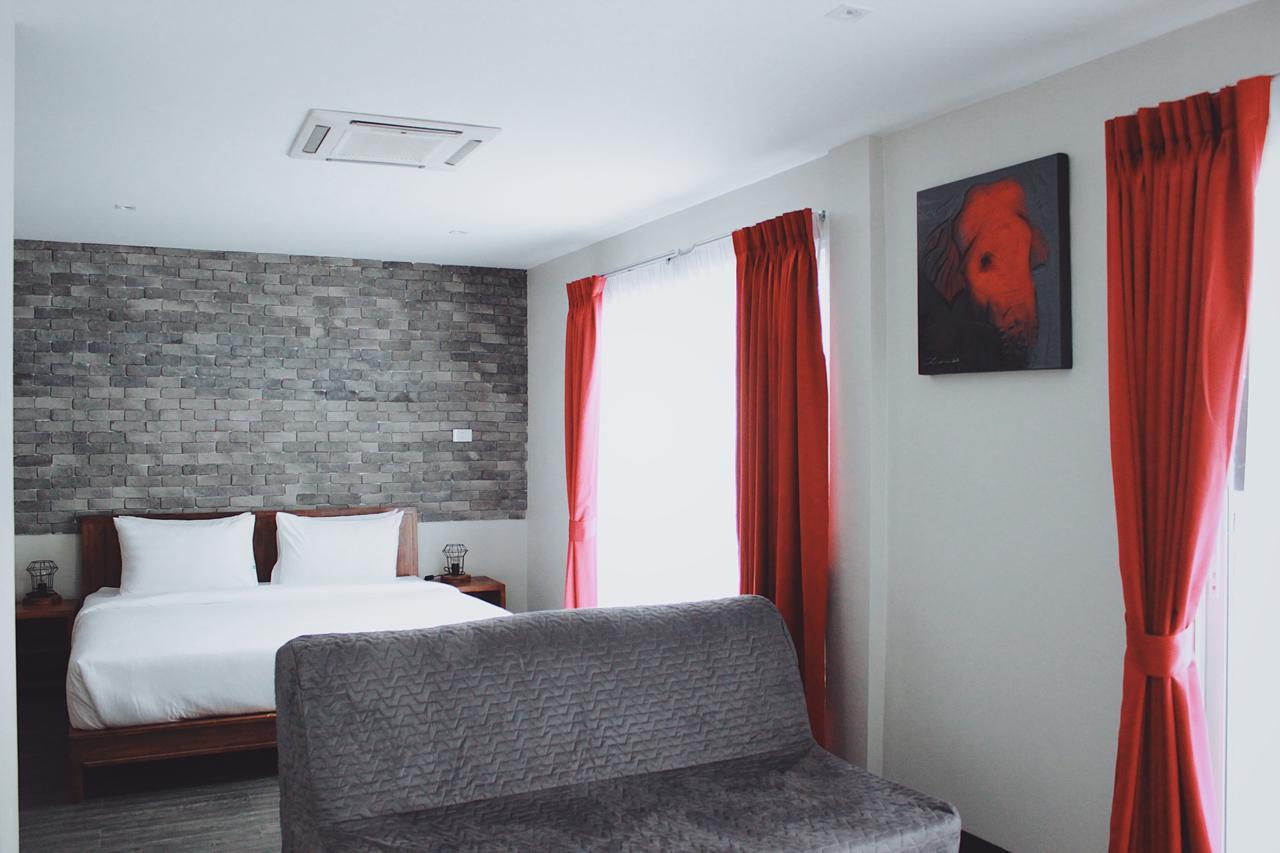 เฮนรี่ส์ โฮเทล แอนด์ แกสโตรผับ Hotel กรุงเทพมหานคร ภายนอก รูปภาพ
