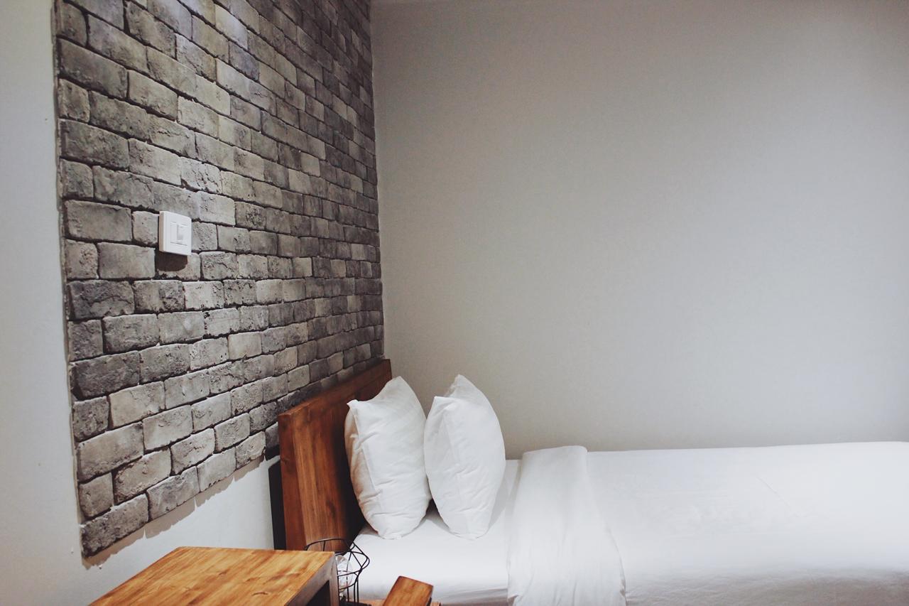 เฮนรี่ส์ โฮเทล แอนด์ แกสโตรผับ Hotel กรุงเทพมหานคร ภายนอก รูปภาพ